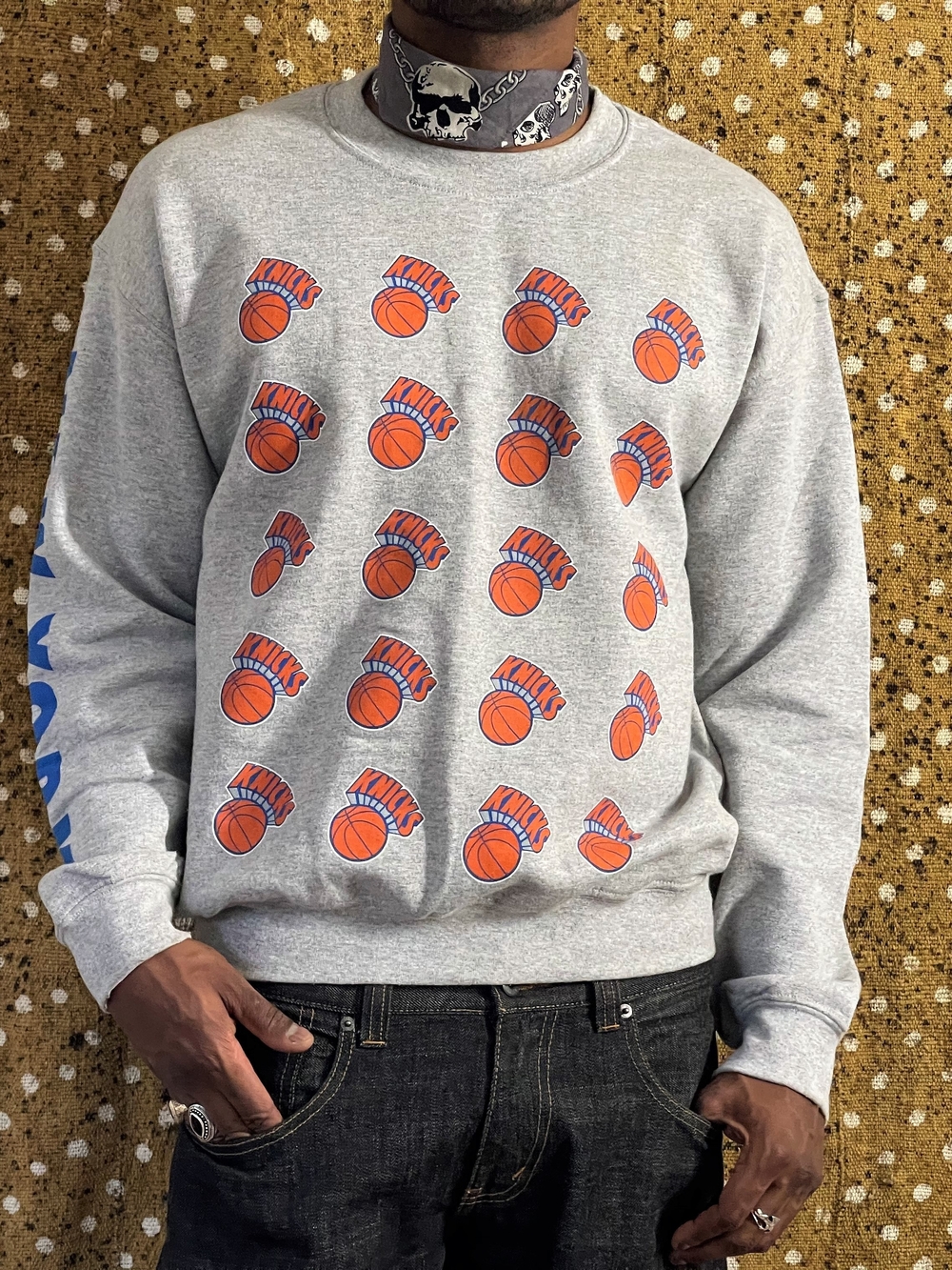VTG New York Knicks Crewneck Sweatshirt - 2026 NBA Champions Basketball Sz MED